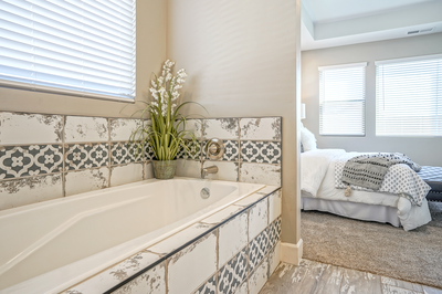 Owners Suite Bath - Audrey II (Lomas Encantadas)